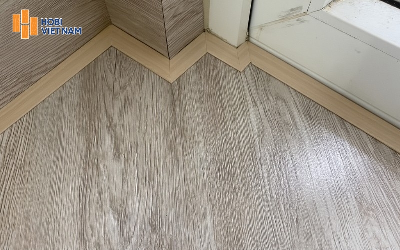 Nẹp kết thúc sàn gỗ là gì và vì sao không thể thiếu khi hoàn thiện sàn nhà