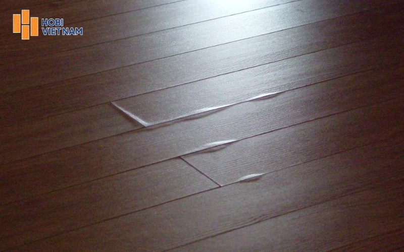 Sàn gỗ bị ngấm nước: Nguyên nhân, cách xử lý và giải pháp phòng tránh hiệu quả