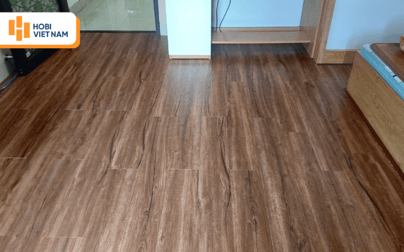 Sàn Nhựa Giả Gỗ Dán Keo Giải Pháp Lát Sàn Nhanh Gọn Và Hiệu Quả